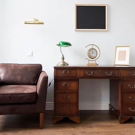 In A Luxury Designer Period In Old Town By Presidential Palace