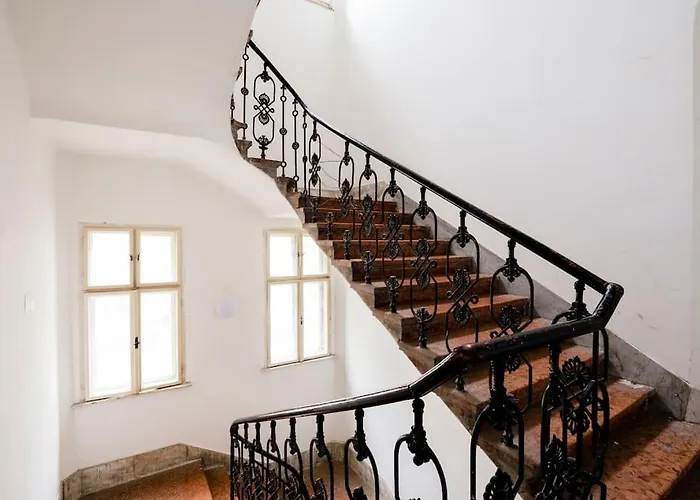 ホームステイ In A Luxury Designer Period In Old Town By Presidential Palace ブラチスラヴァ