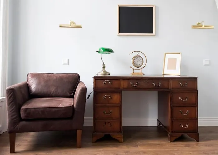 In A Luxury Designer Period In Old Town By Presidential Palace