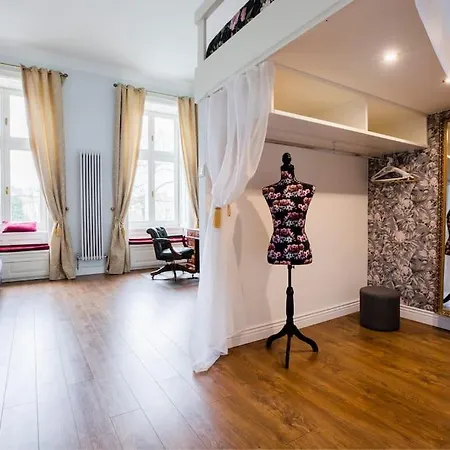 In A Luxury Designer Period In Old Town By Presidential Palace * ブラチスラヴァ