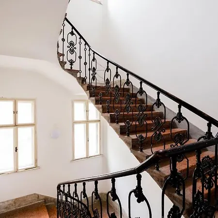 Kwatera prywatna In A Luxury Designer Period In Old Town By Presidential Palace Bratysława
