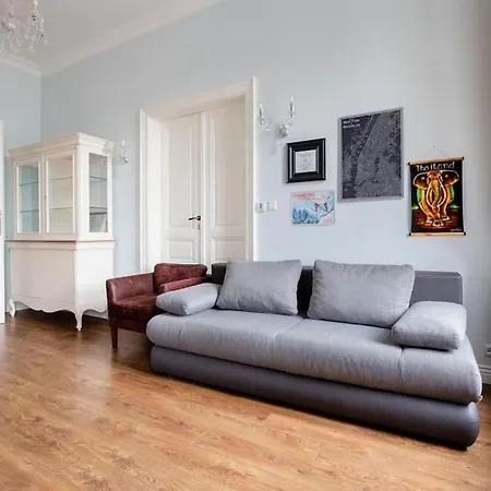 منزل للإقامة In A Luxury Designer Period In Old Town By Presidential Palace